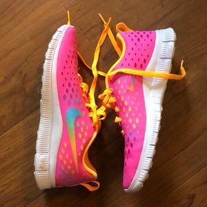 Nike Athletic Shoes Size 6